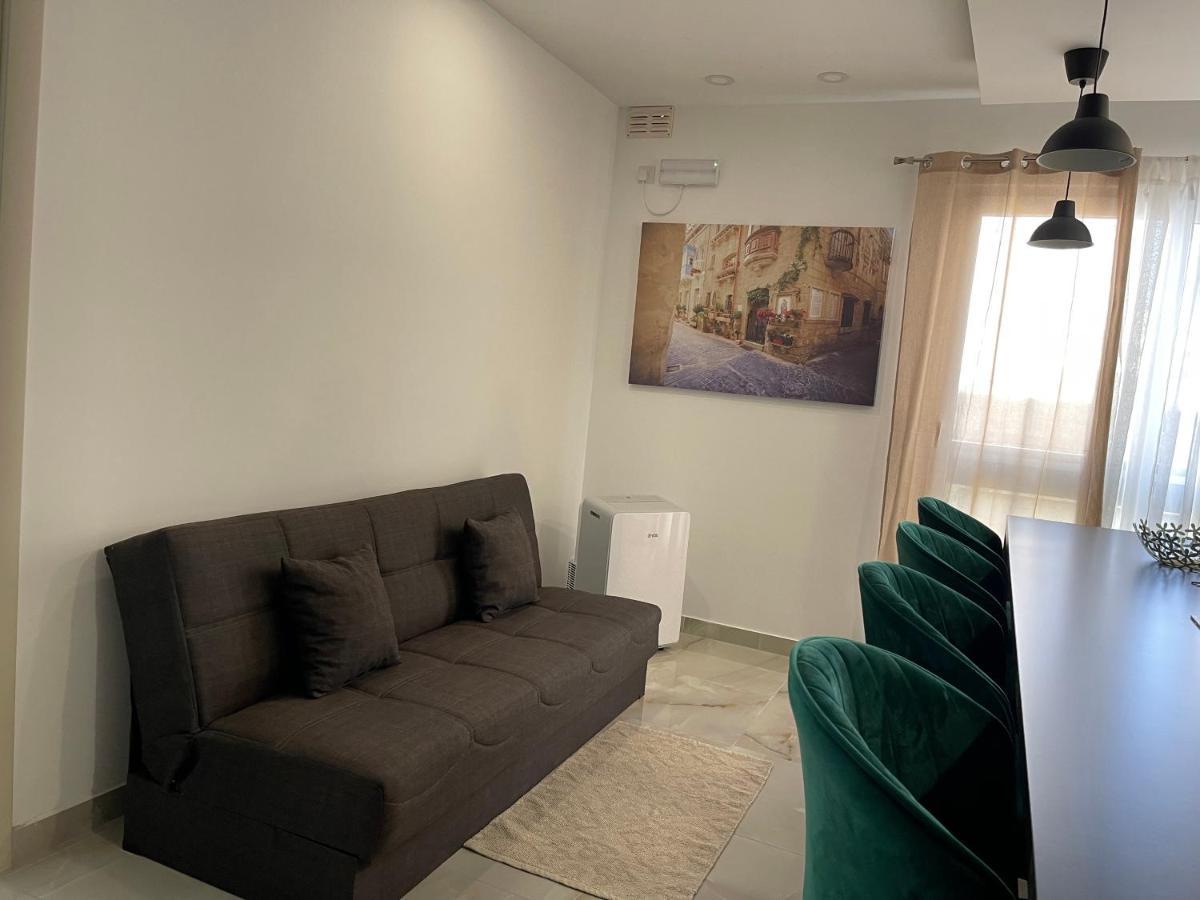 Daire 161 Maranello Court, 1 *